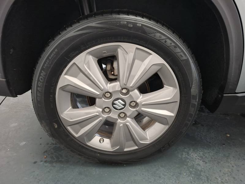 Suzuki Vitara - Photo 11
