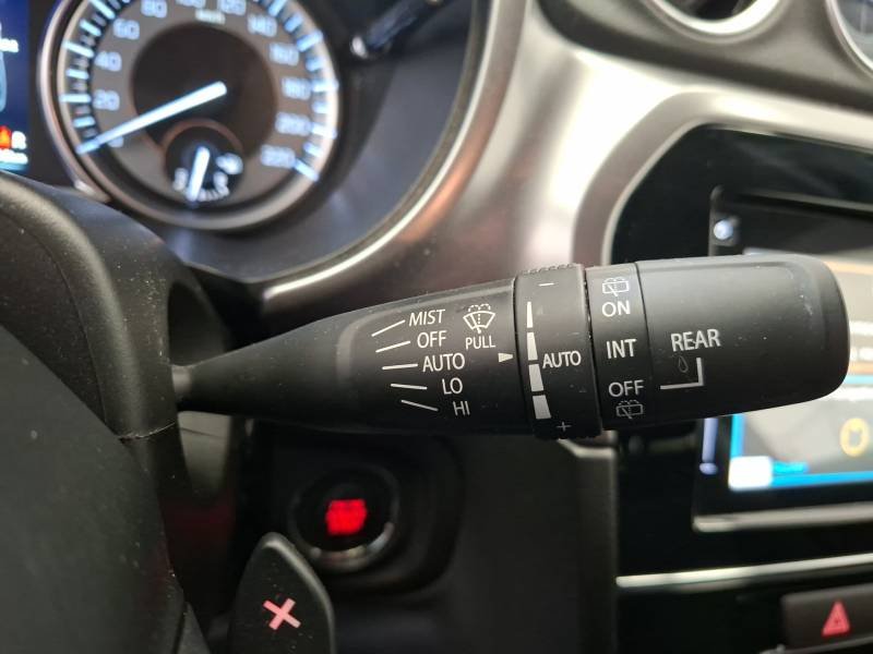 Suzuki Vitara - Photo 24