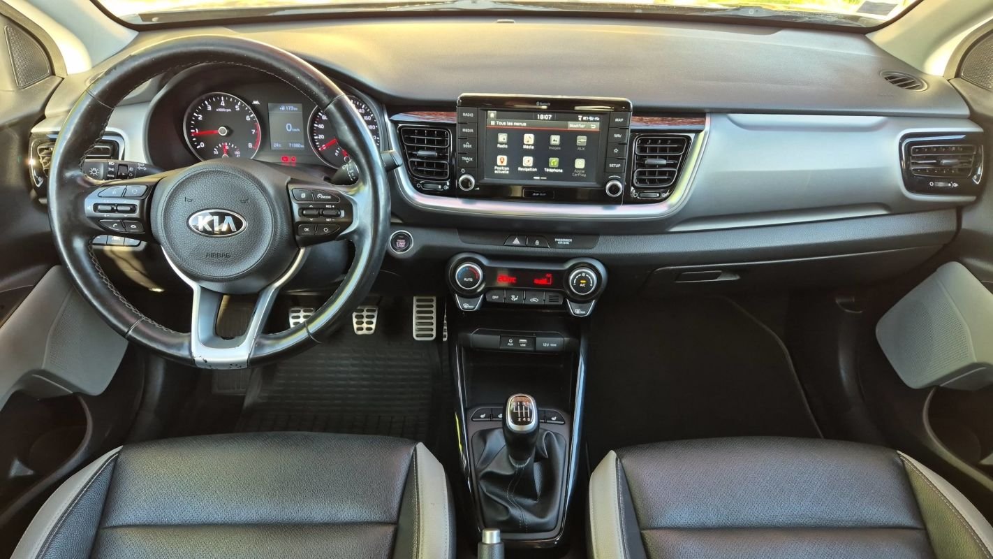 Kia Stonic - Photo 11
