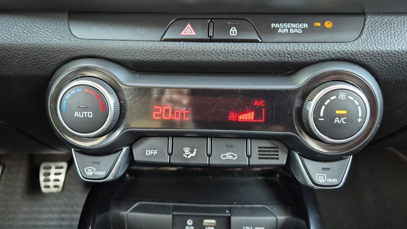 Kia Stonic - Photo 13