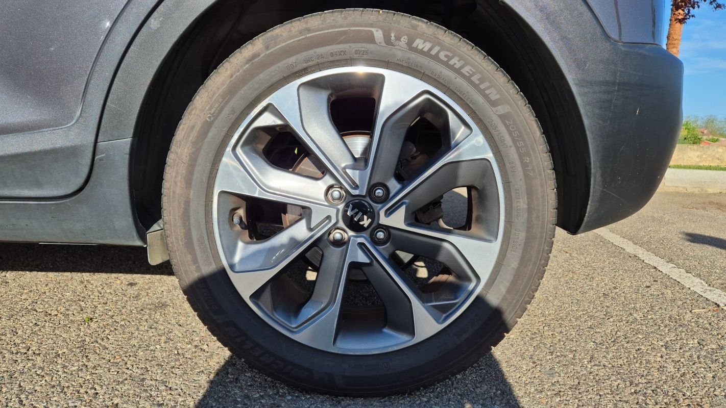 Kia Stonic - Photo 19