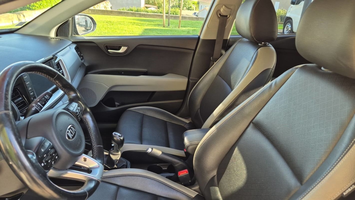 Kia Stonic - Photo 25