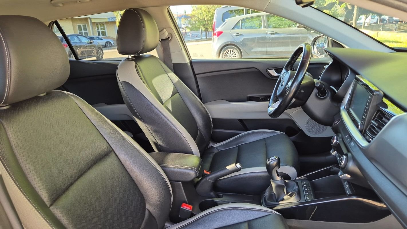 Kia Stonic - Photo 26