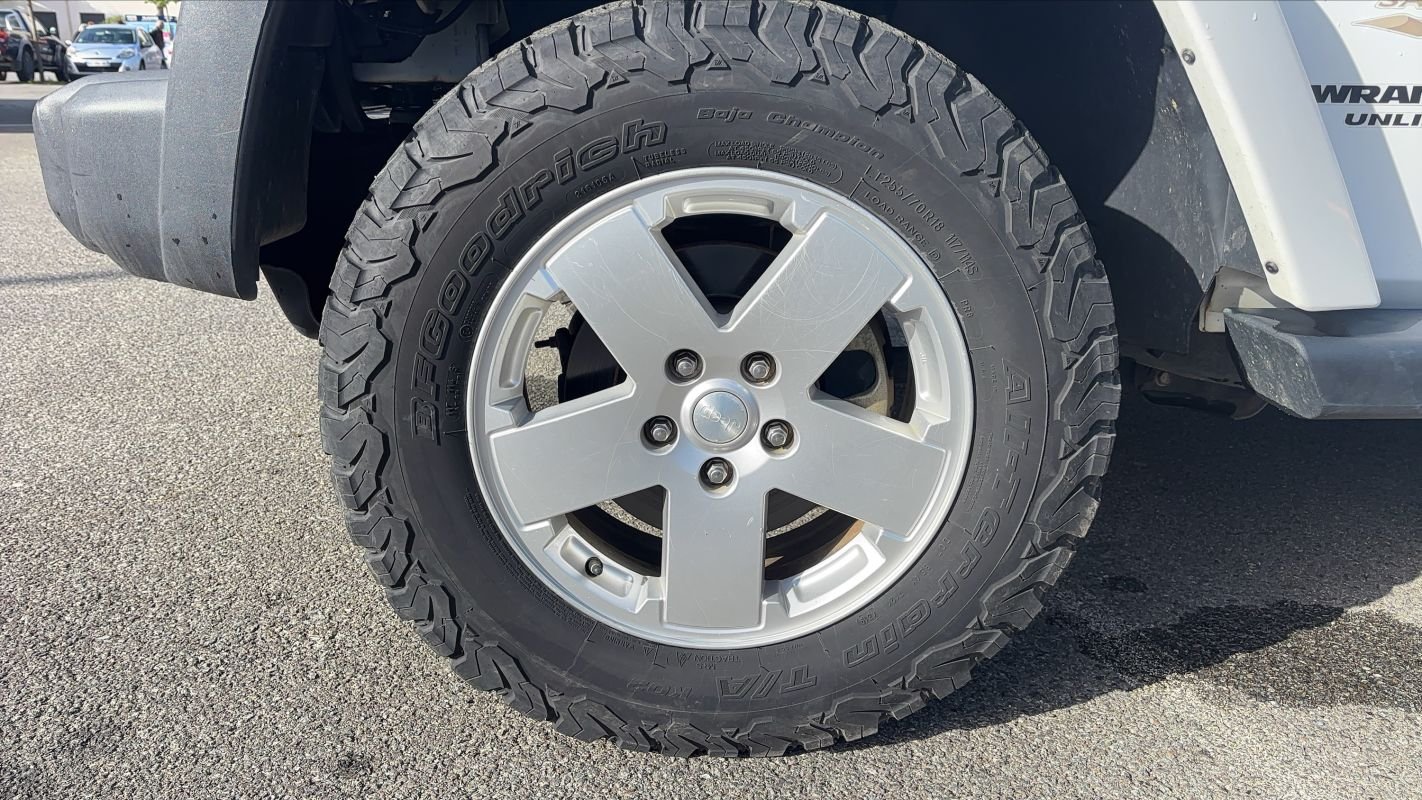 Jeep Wrangler - Photo 18