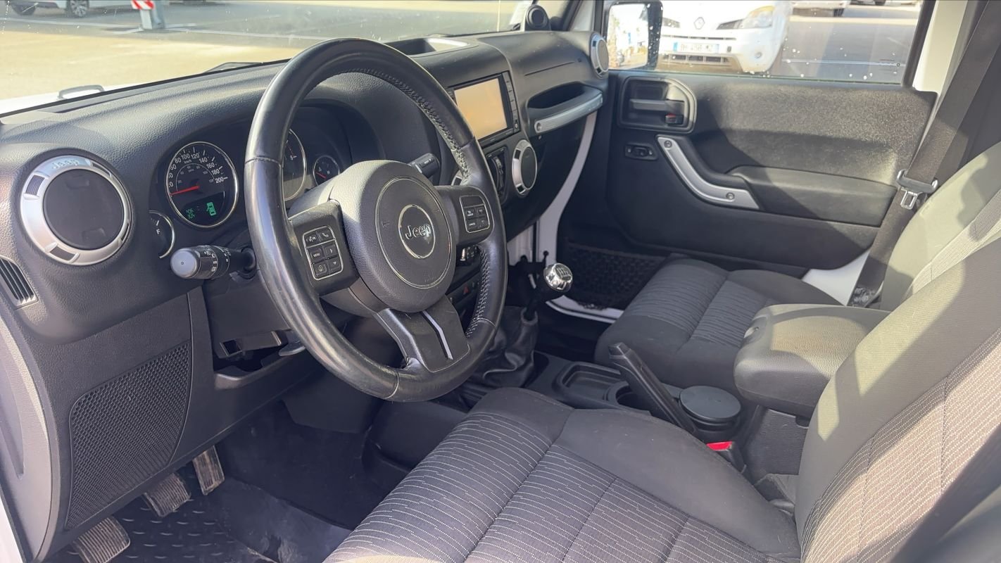 Jeep Wrangler - Photo 8