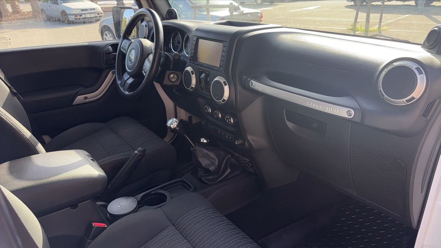 Jeep Wrangler - Photo 10