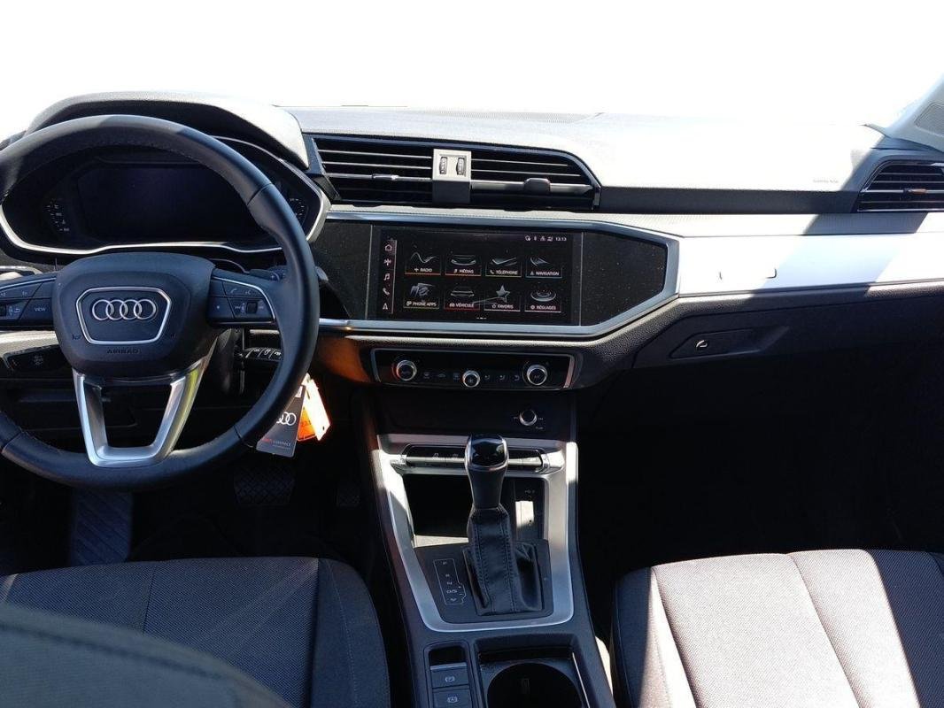 Audi Q3 - Photo 11