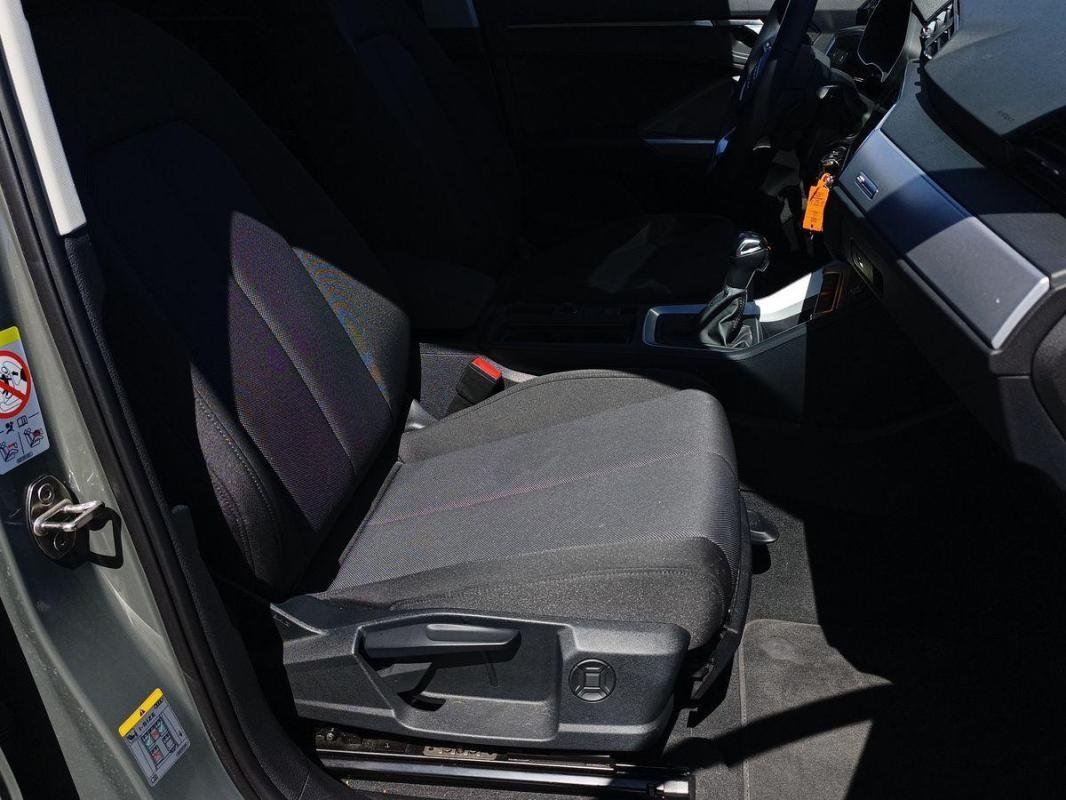 Audi Q3 - Photo 13