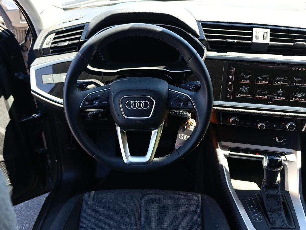 Audi Q3 - Photo 24
