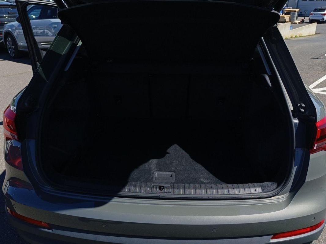 Audi Q3 - Photo 31