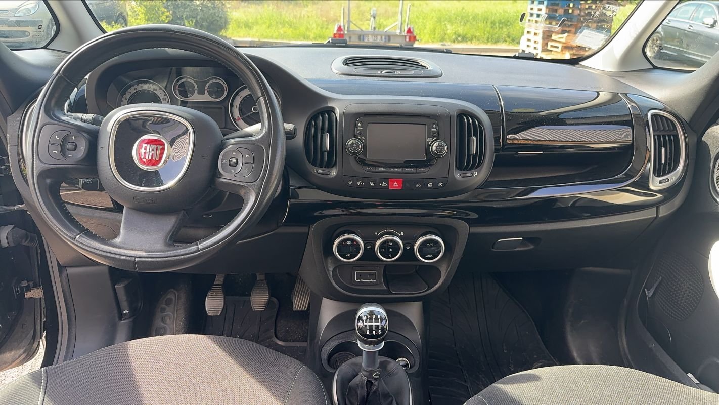 Fiat 500L - Photo 11