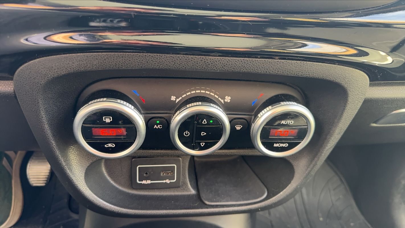 Fiat 500L - Photo 13
