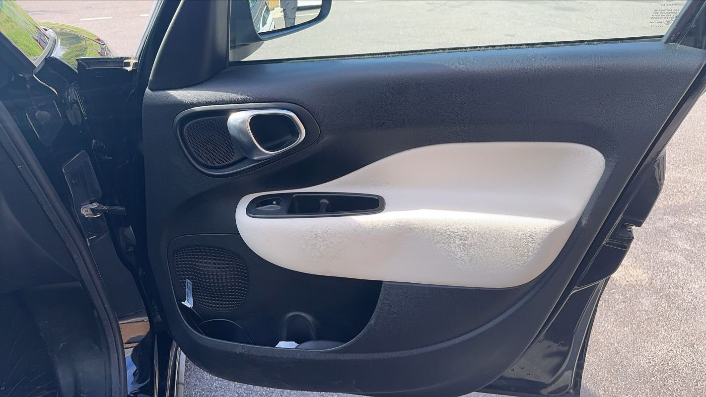 Fiat 500L - Photo 24