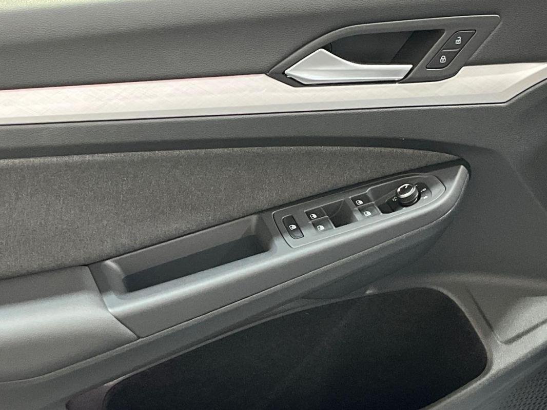 Volkswagen Golf SW - Photo 15