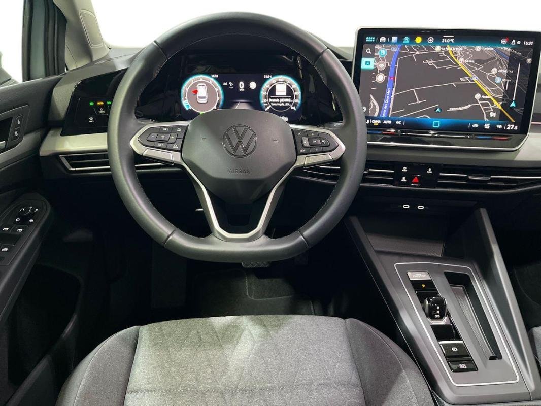Volkswagen Golf SW - Photo 24