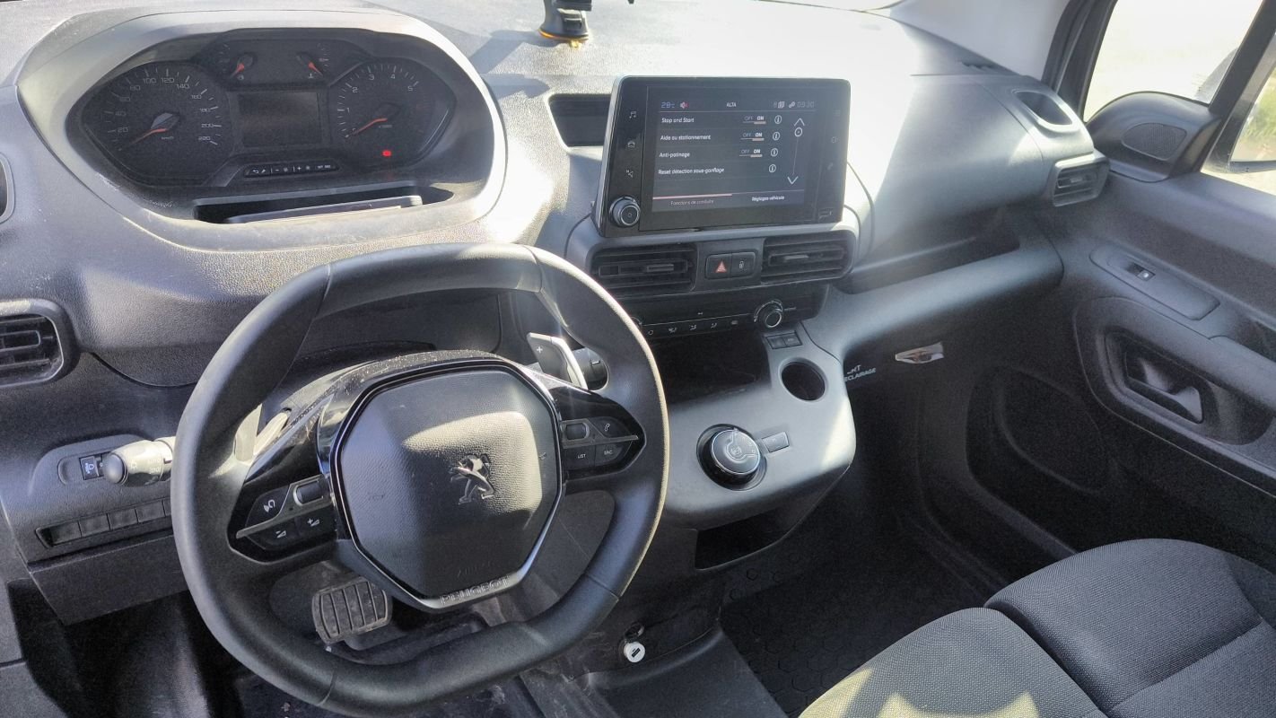 Peugeot Partner - Photo 24