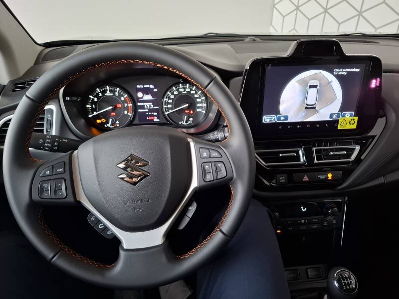 Suzuki s-cross - Photo 11