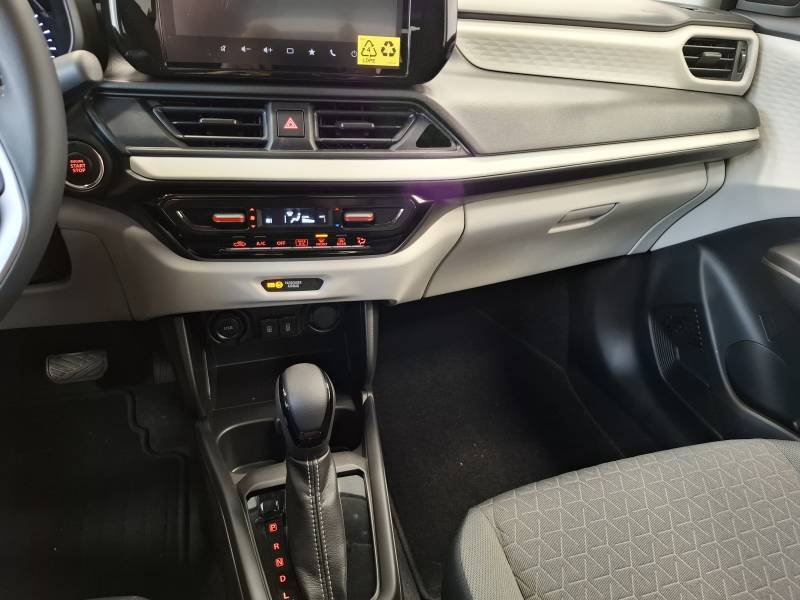 Suzuki Swift - Photo 11
