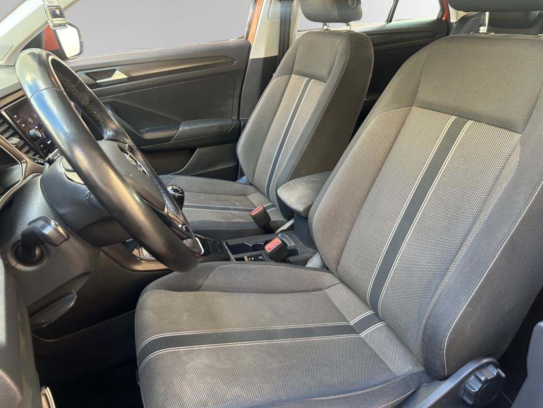 Volkswagen T-Roc - Photo 13