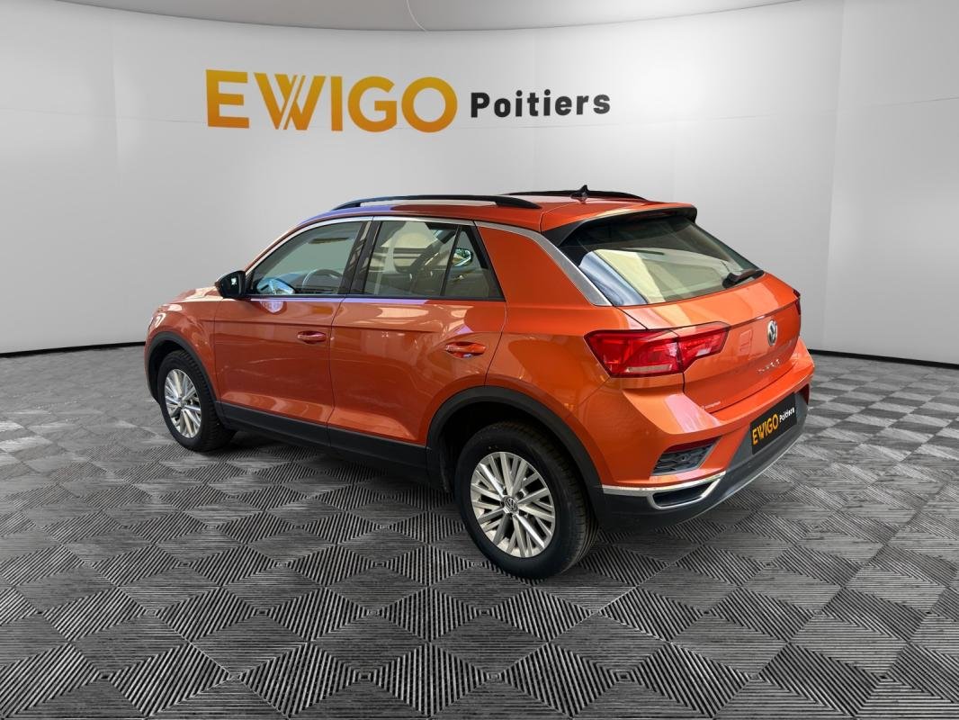 Volkswagen T-Roc - Photo 4
