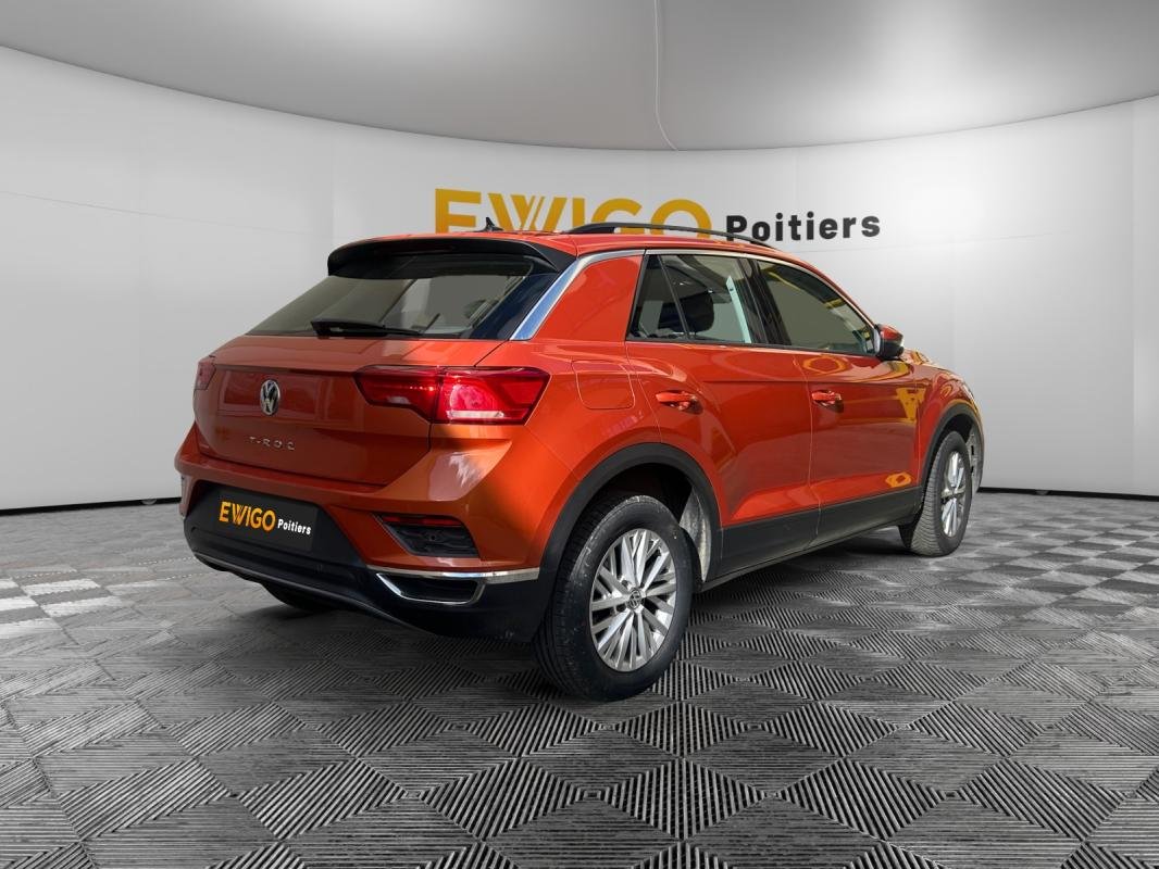 Volkswagen T-Roc - Photo 6