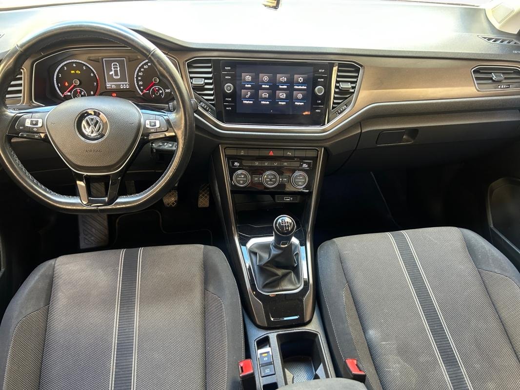 Volkswagen T-Roc - Photo 9