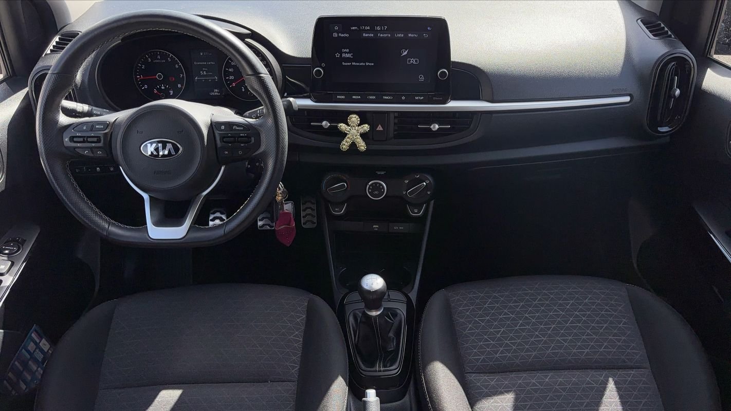 Kia Picanto - Photo 11