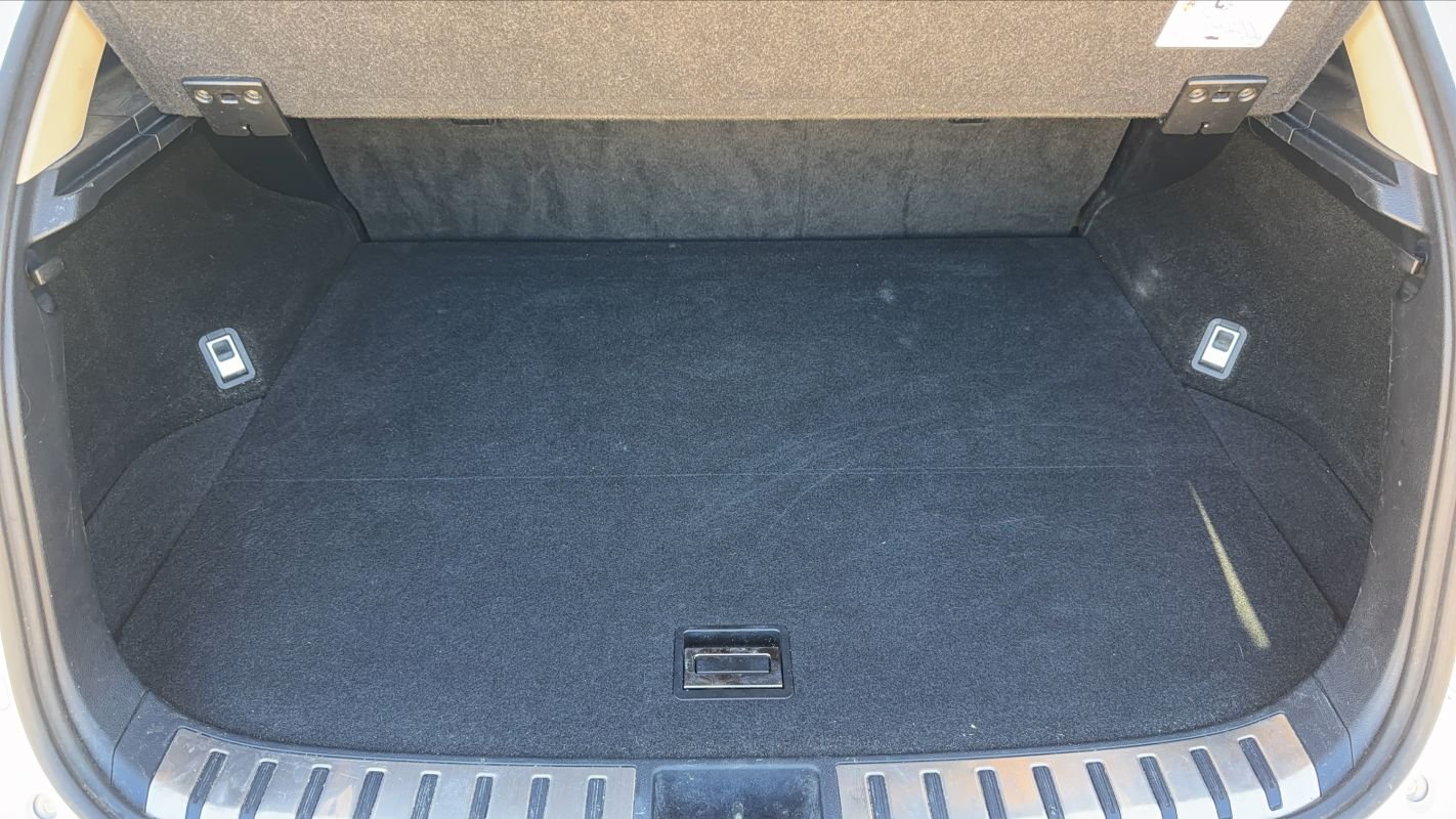 Lexus NX 300h - Photo 14