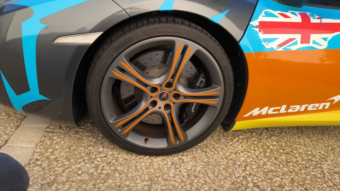 McLaren MP4-12C - Photo 18