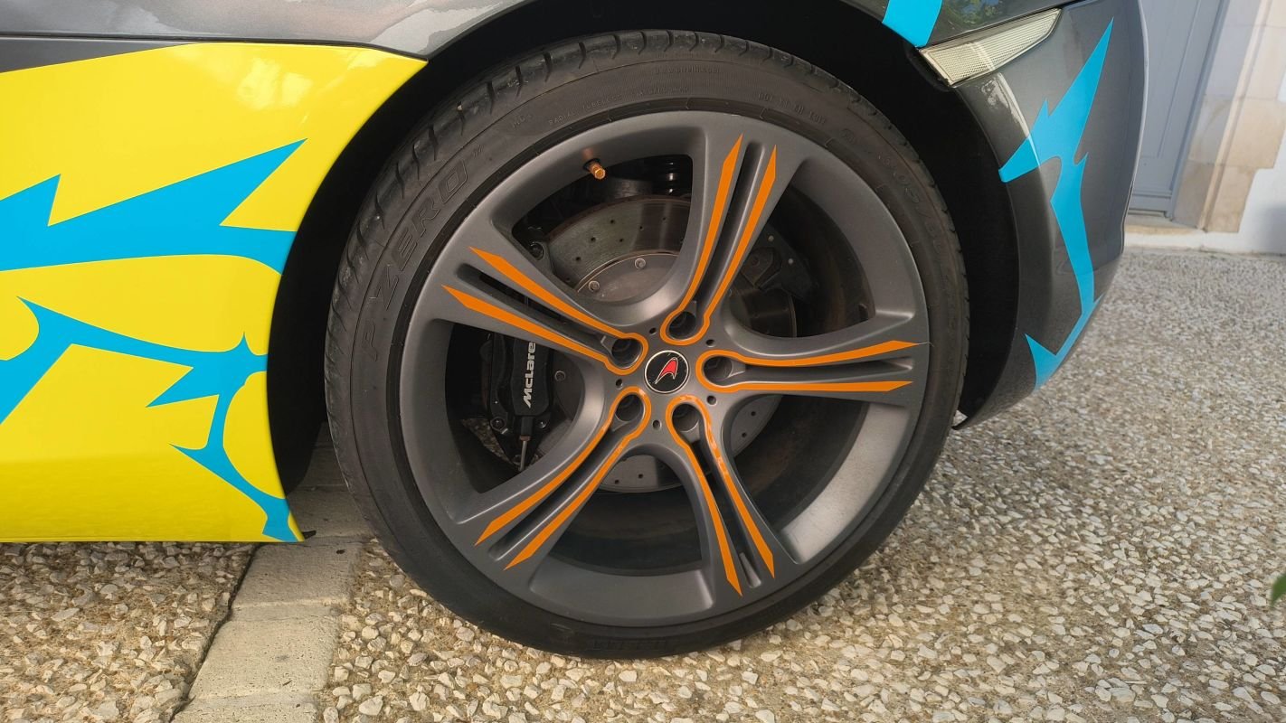 McLaren MP4-12C - Photo 19