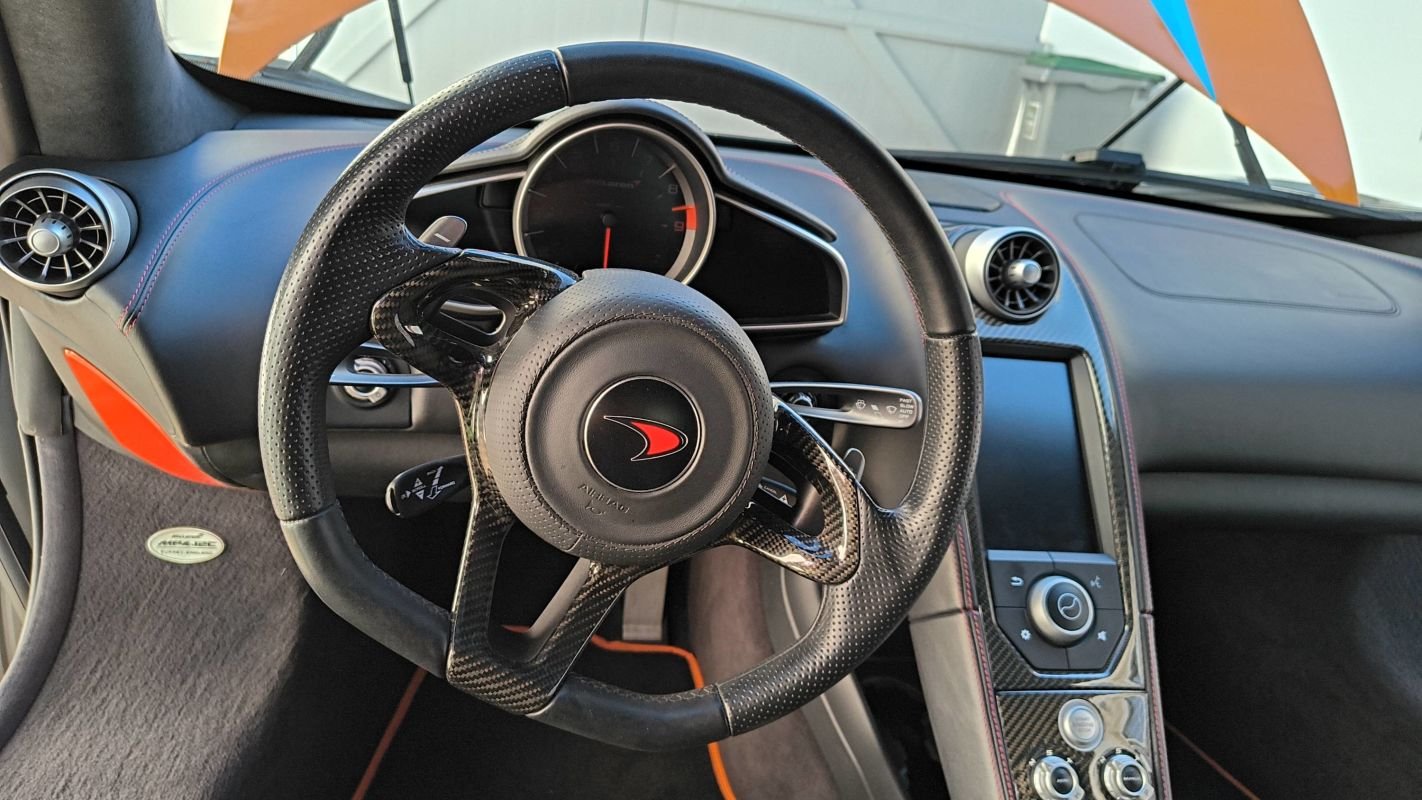 McLaren MP4-12C - Photo 22