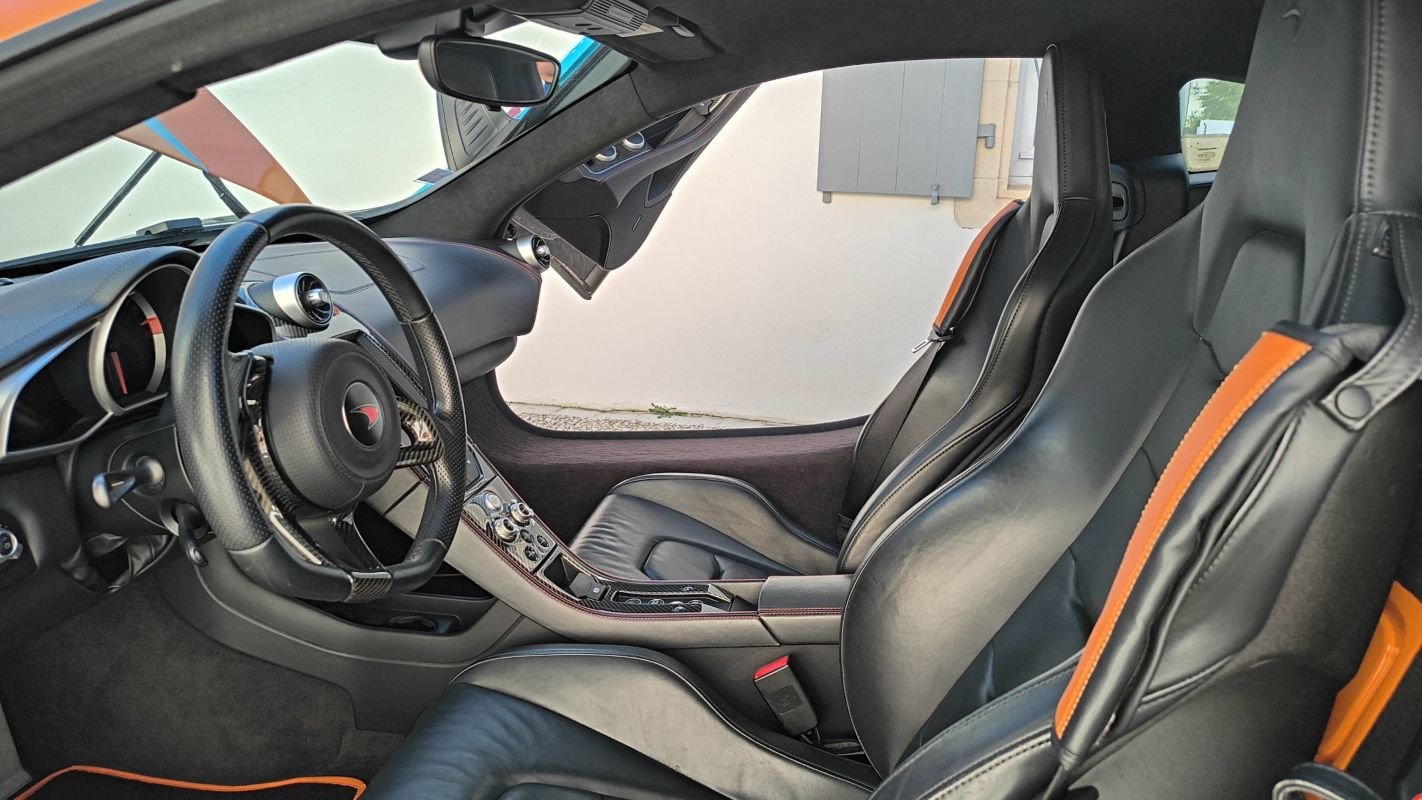 McLaren MP4-12C - Photo 25
