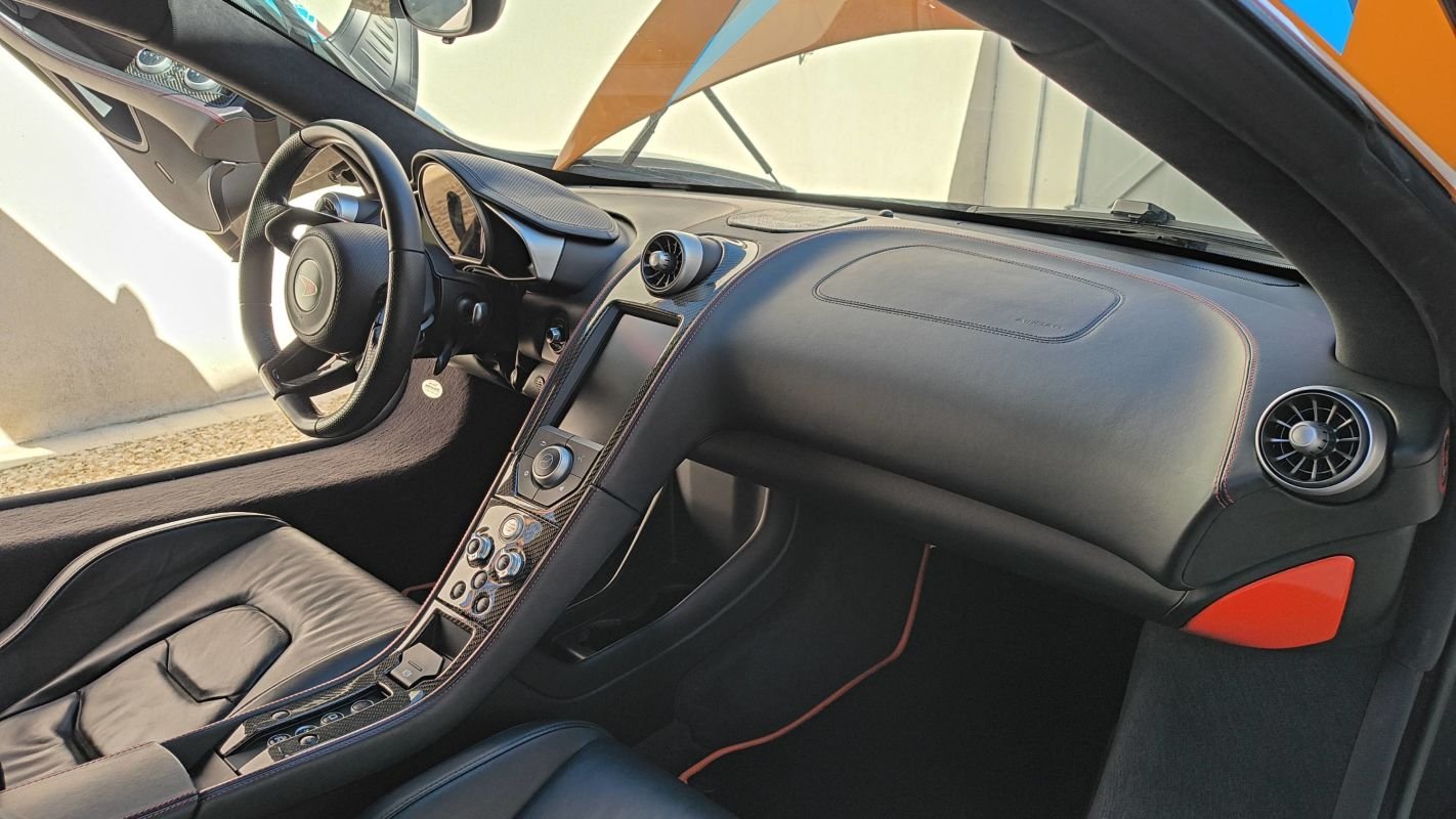 McLaren MP4-12C - Photo 10