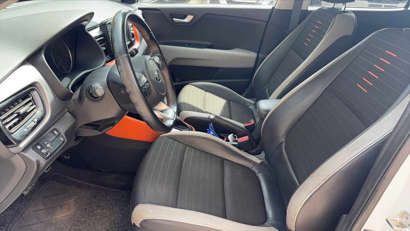 Kia Stonic - Photo 25