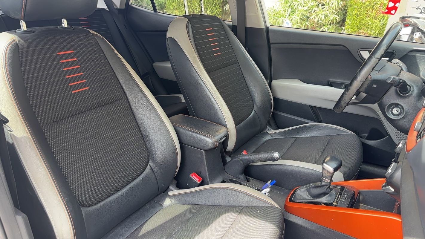 Kia Stonic - Photo 26