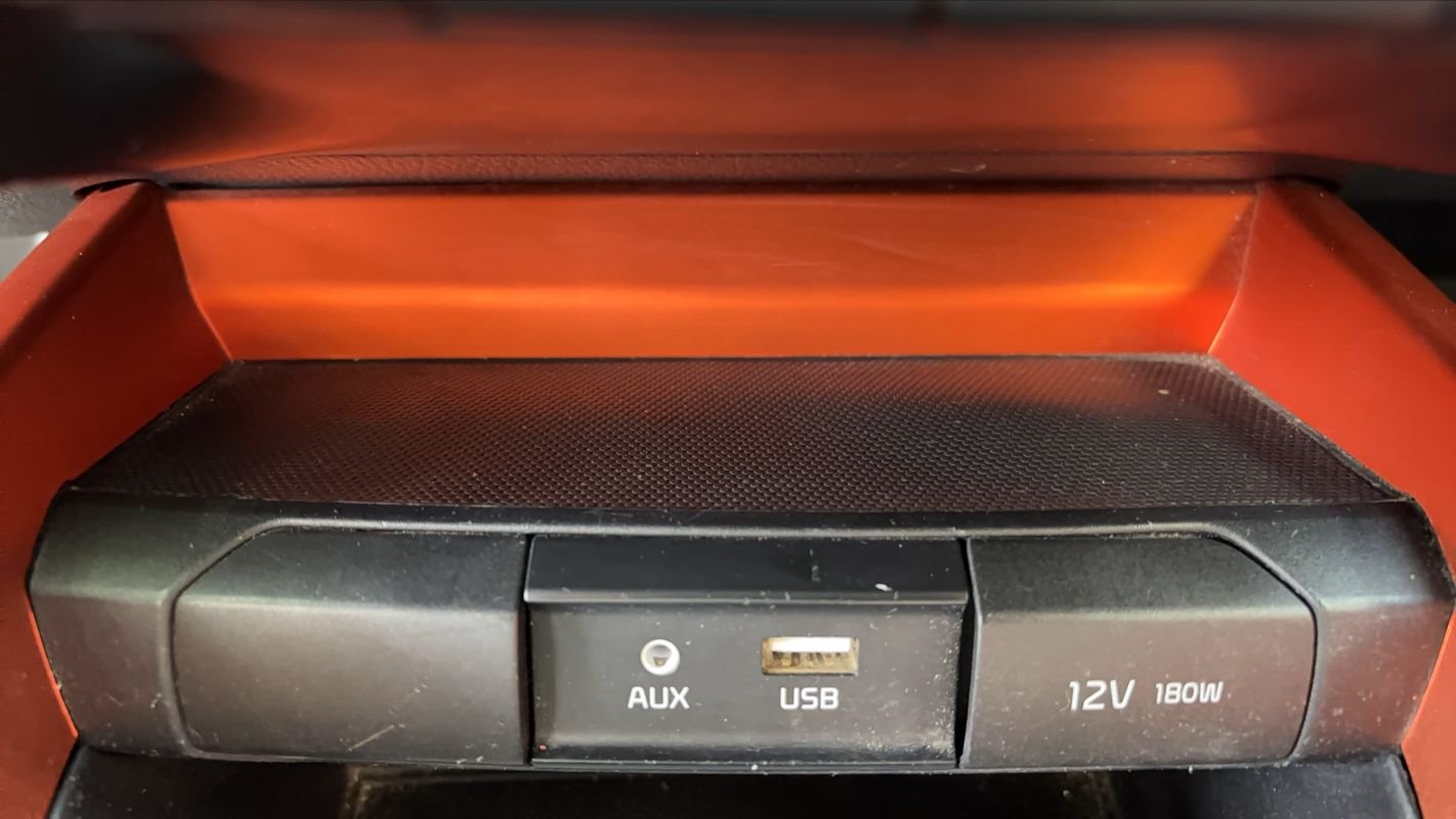 Kia Stonic - Photo 28