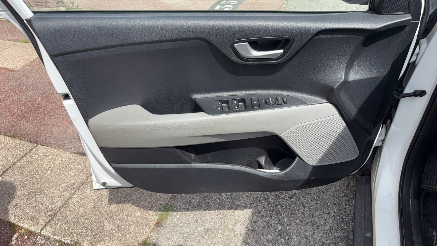 Kia Stonic - Photo 7