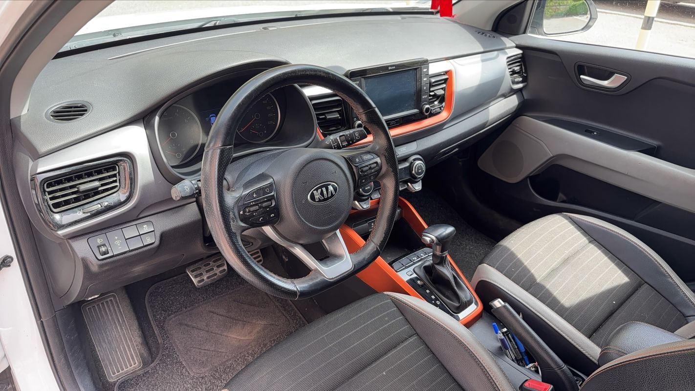 Kia Stonic - Photo 8