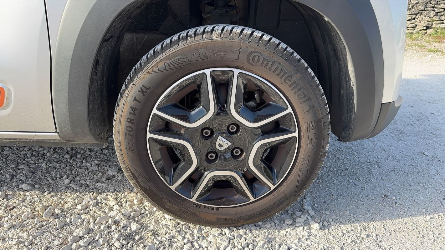 Dacia Spring - Photo 17