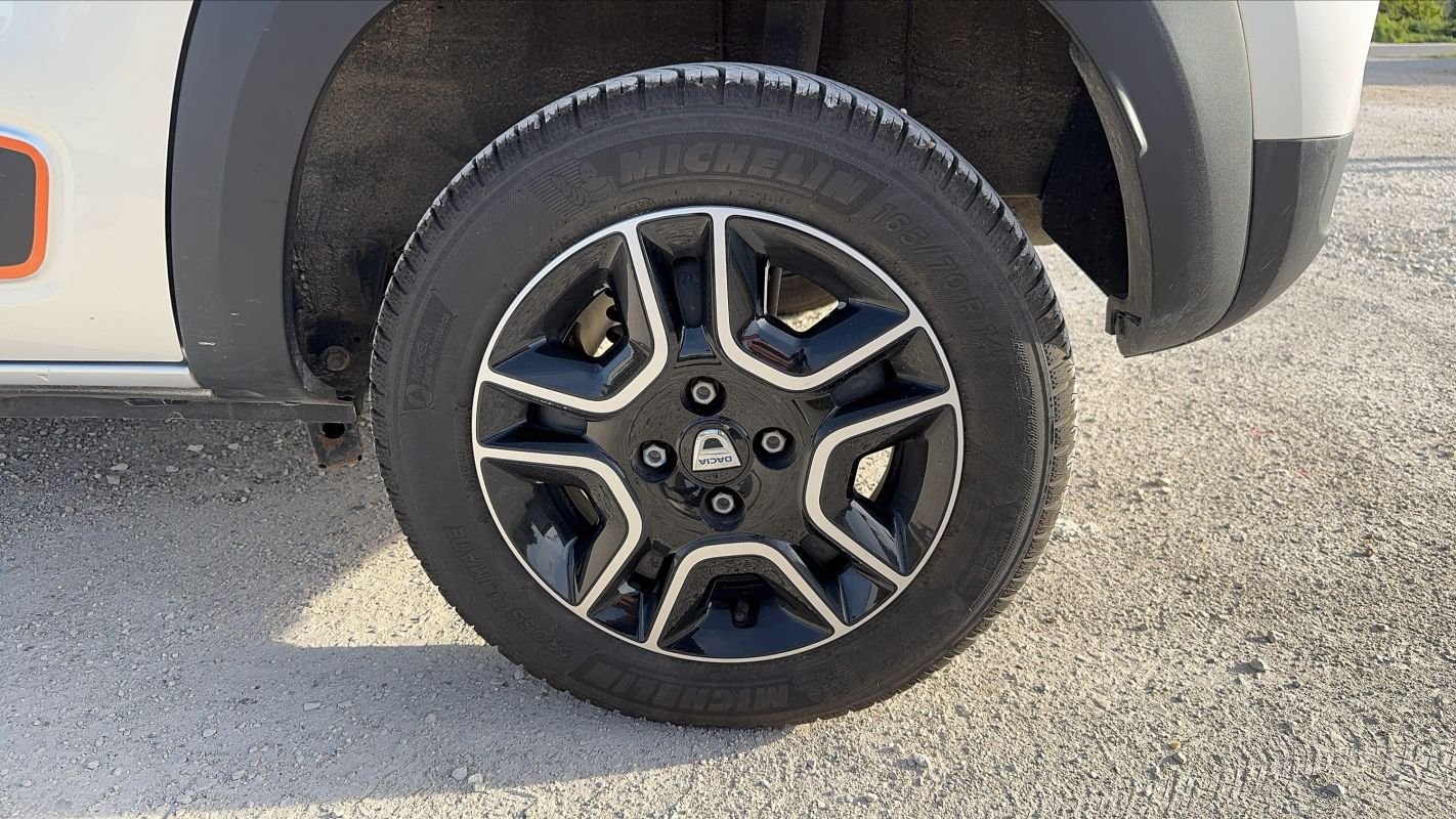 Dacia Spring - Photo 19