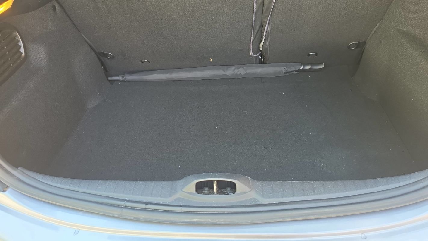 Peugeot 208 - Photo 14
