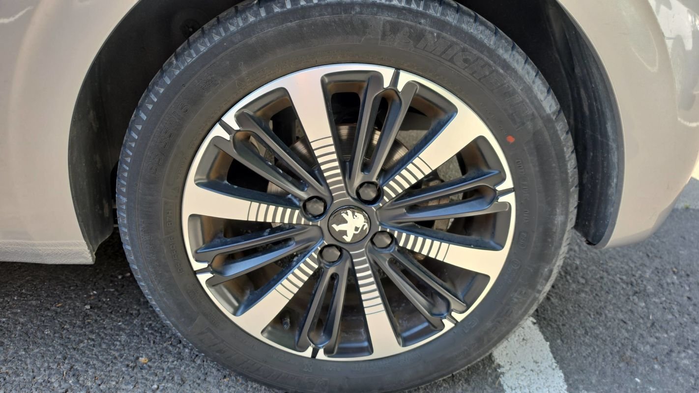Peugeot 208 - Photo 19