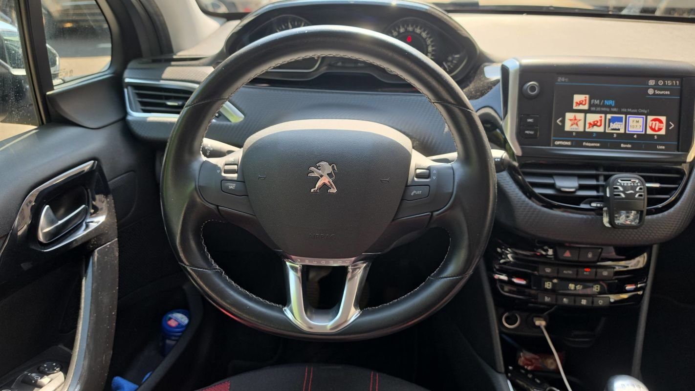 Peugeot 208 - Photo 22