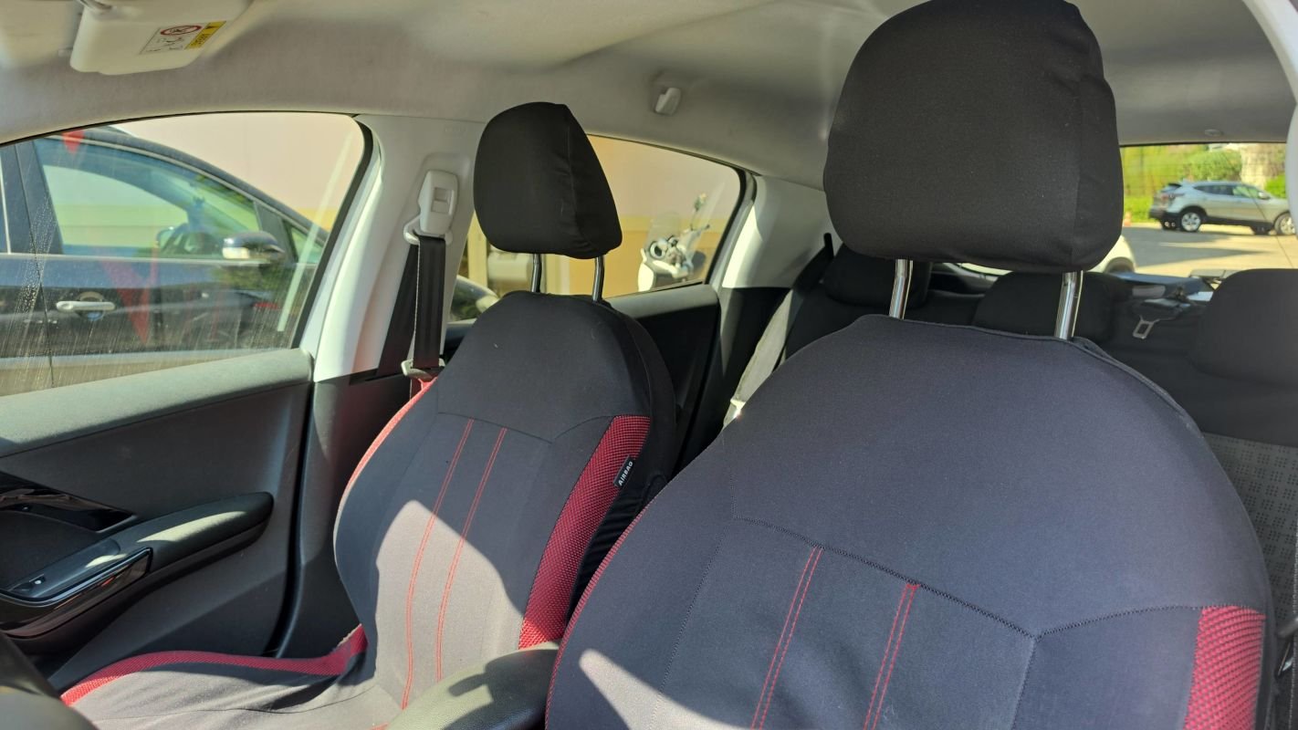 Peugeot 208 - Photo 25