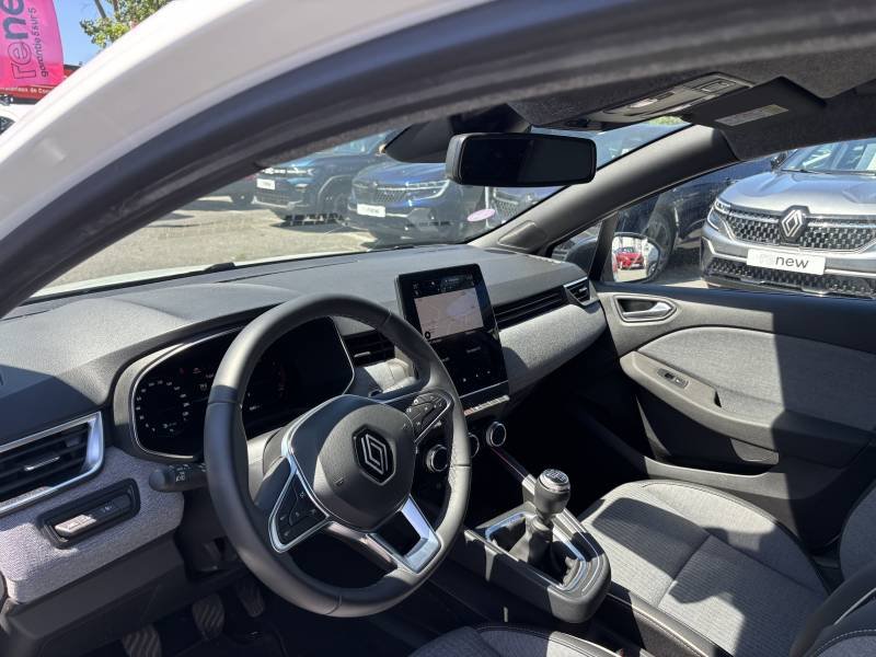 Renault Clio - Photo 24