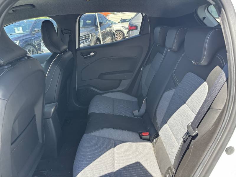 Renault Clio - Photo 25