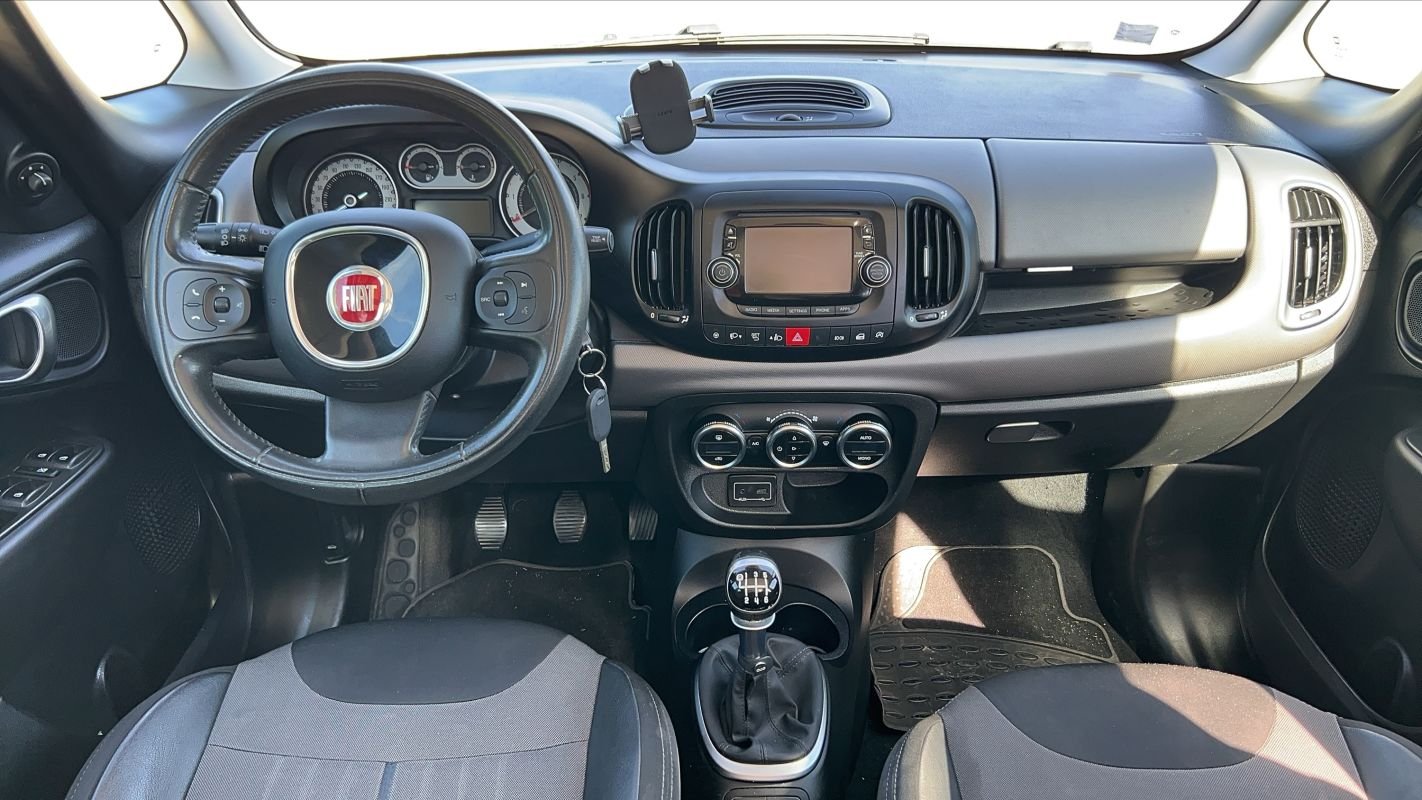Fiat 500L - Photo 11