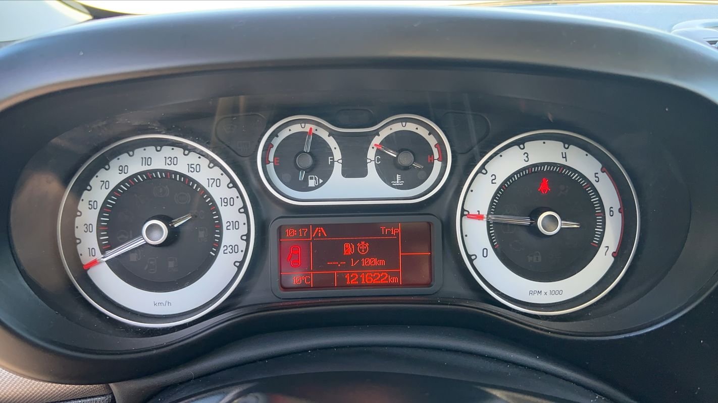 Fiat 500L - Photo 12