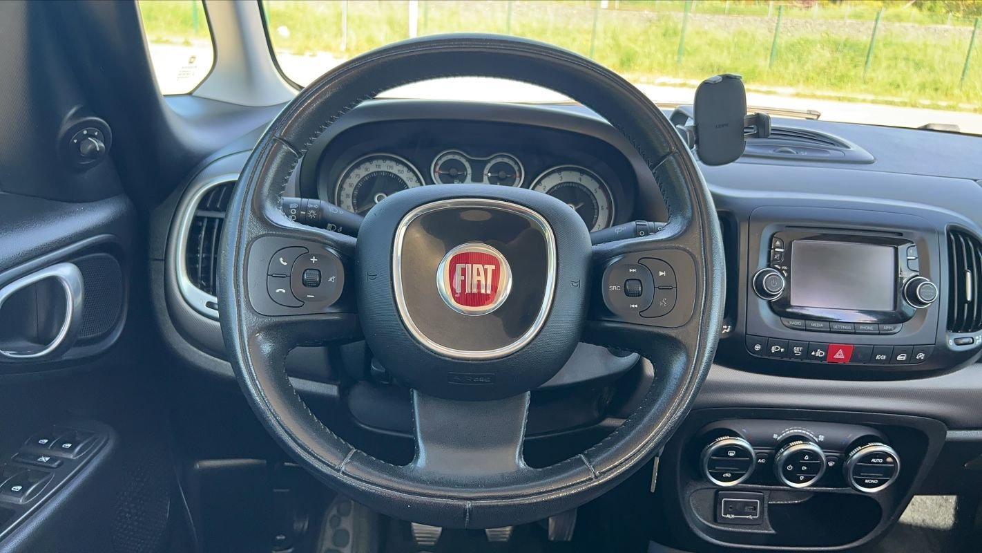 Fiat 500L - Photo 24