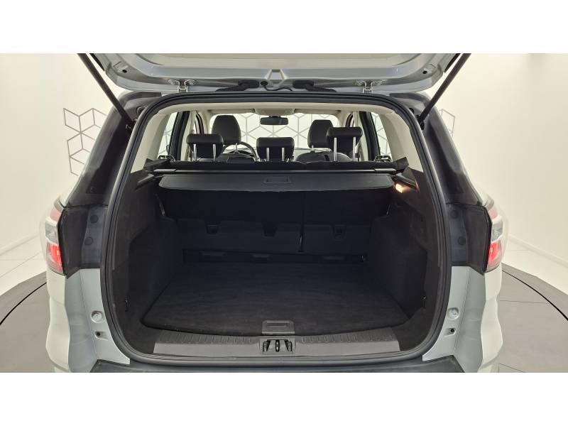 Ford Kuga - Photo 16